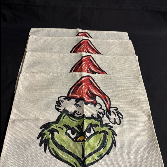n/a Other - The Grinch Face Christmas Holiday Decorative Table Napkins set of 4